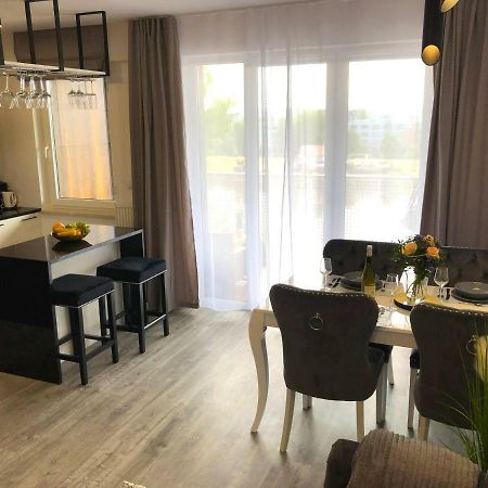 Glamour Apartment With Big, Private Terrace クラクフ エクステリア 写真